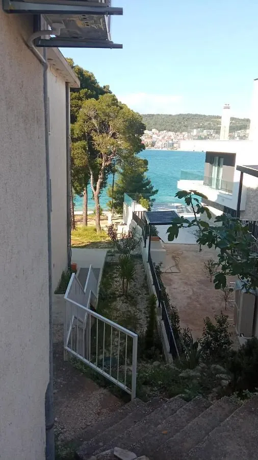 Apartment By Villa Anka Okrug Gornji location