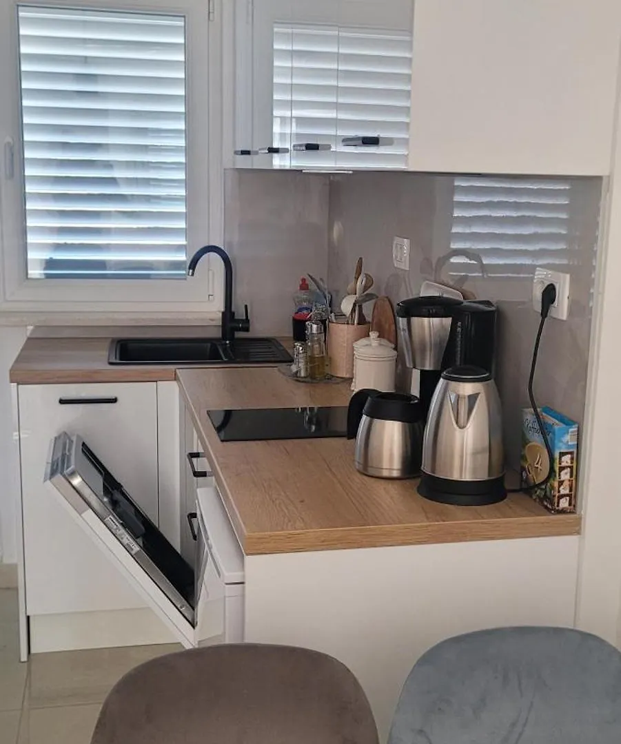 Apartment By Villa Anka Okrug Gornji Trogir Croatia
