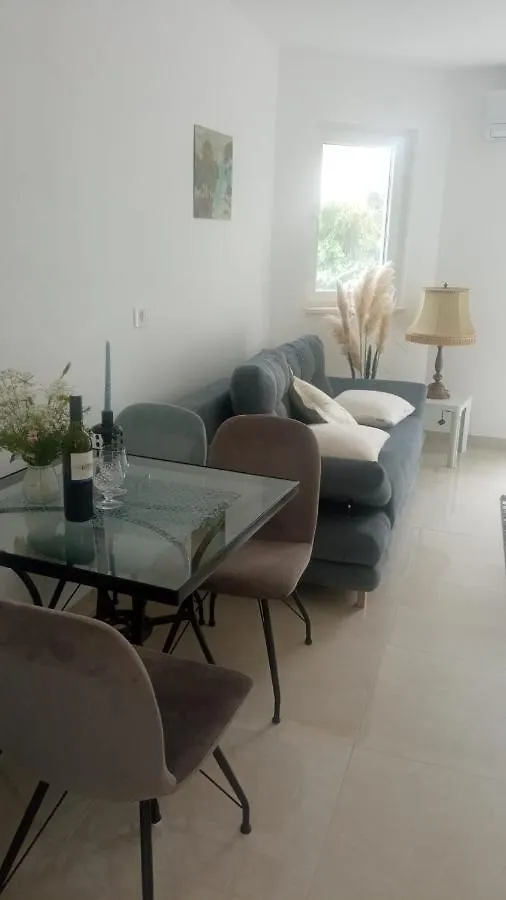 Apartment By Villa Anka Okrug Gornji Trogir Croatia