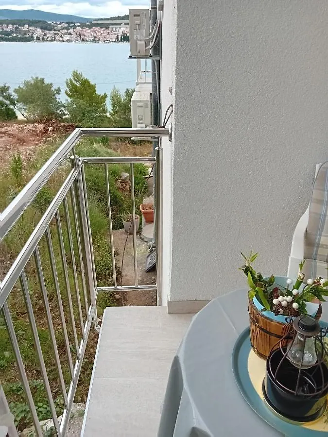 Apartment By Villa Anka Okrug Gornji Trogir Croatia